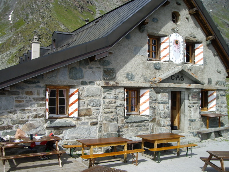 Cabane de Mont Fort